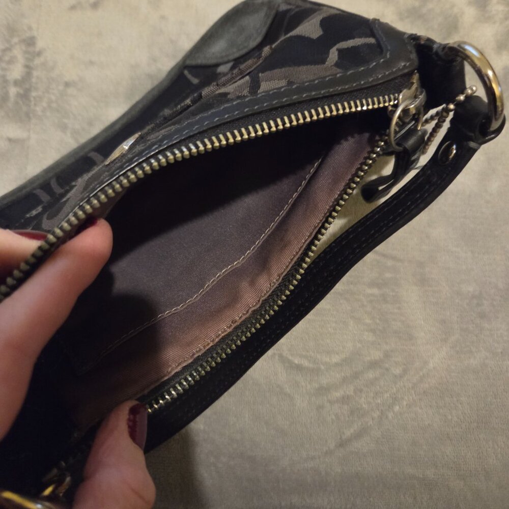 Small black and Grey Coach "C" initial bag - Picture 6 of 7